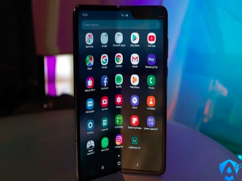 Samsung Galaxy Fold Katlanabilir Telefon Afrika’da Yok Satıyor