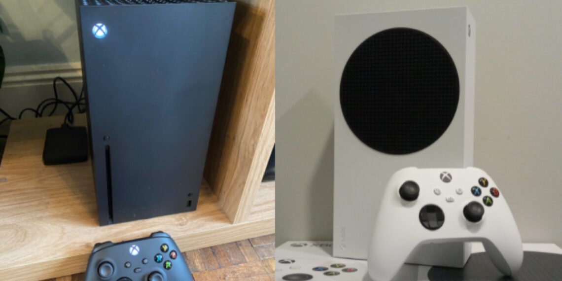 Xbox Series X ve Series S konsolları kontrolcülerle birlikte