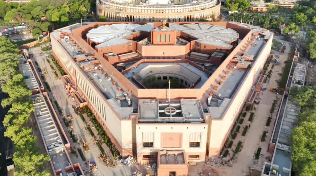 Yeni Delhi’de Hindistan Parlamento binası ve yapay zeka yasası gündemi