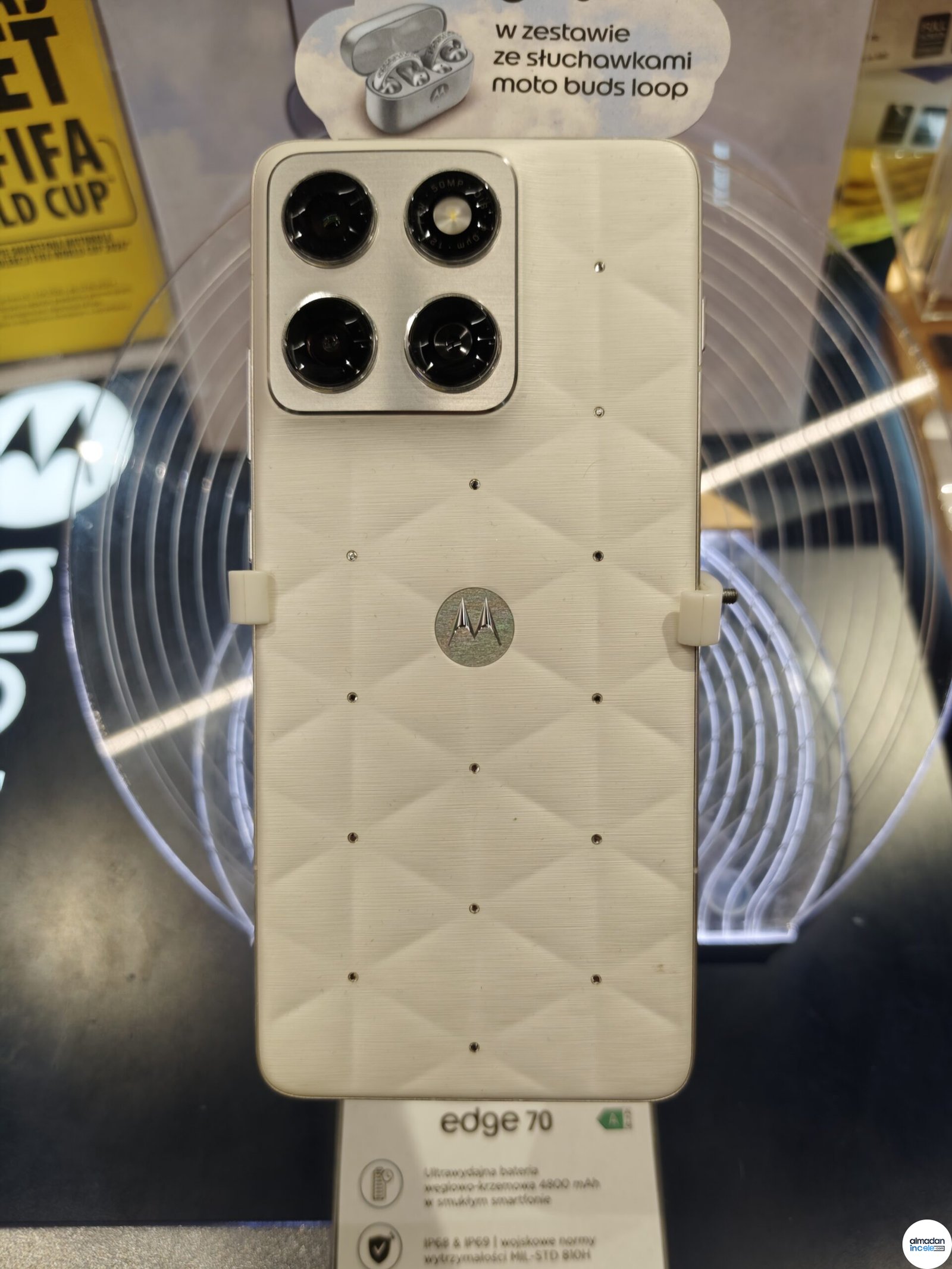 Motorola Edge 70 arka yüzeyi ve kamera modülü