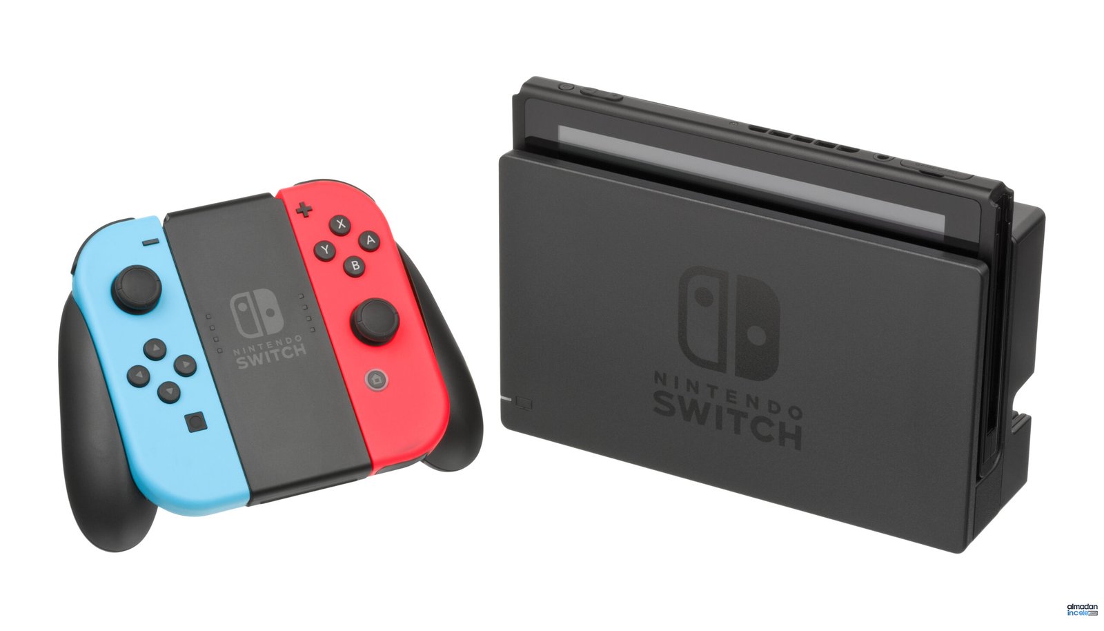 Nintendo Switch konsolu dock üzerinde ve Joy-Con kontrolcüleriyle