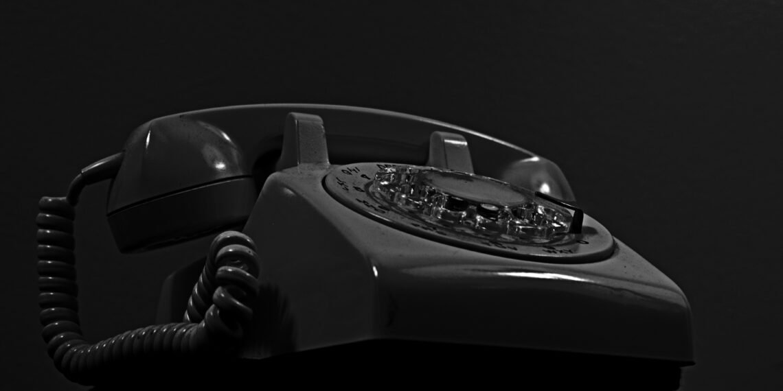Retro çevirmeli telefon