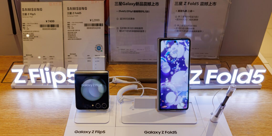 Samsung Galaxy Z Fold ve Z Flip katlanabilir telefonlar