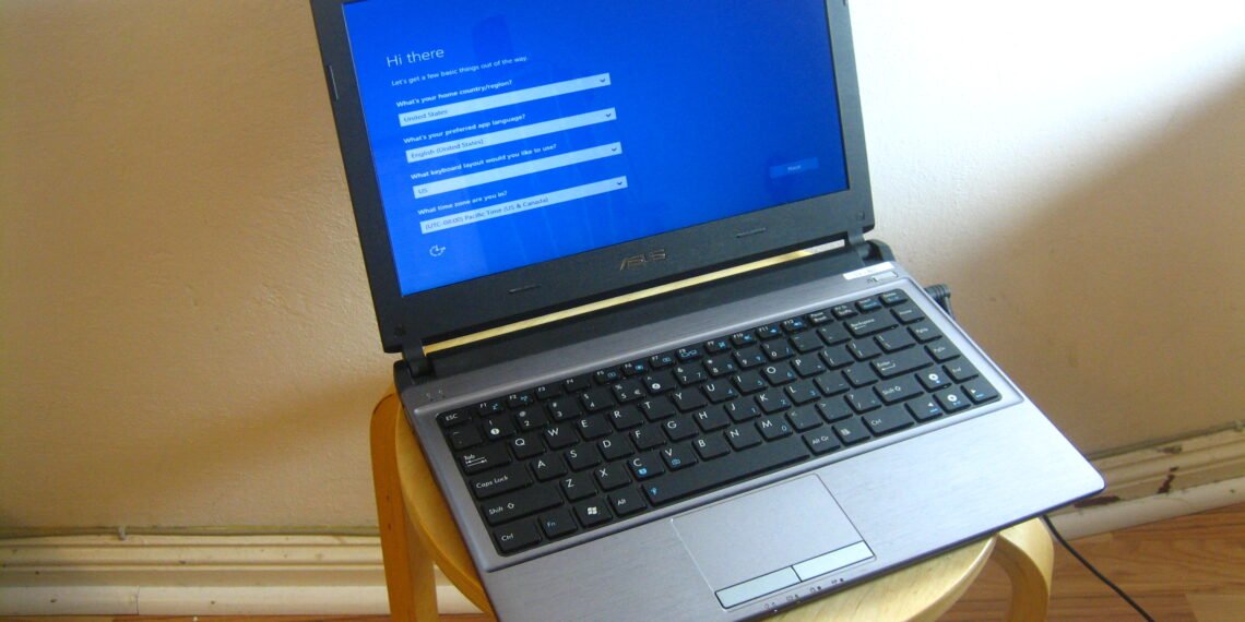 Dizüstü bilgisayarda Windows işletim sistemi kurulumu ve güncelleme hazırlığı