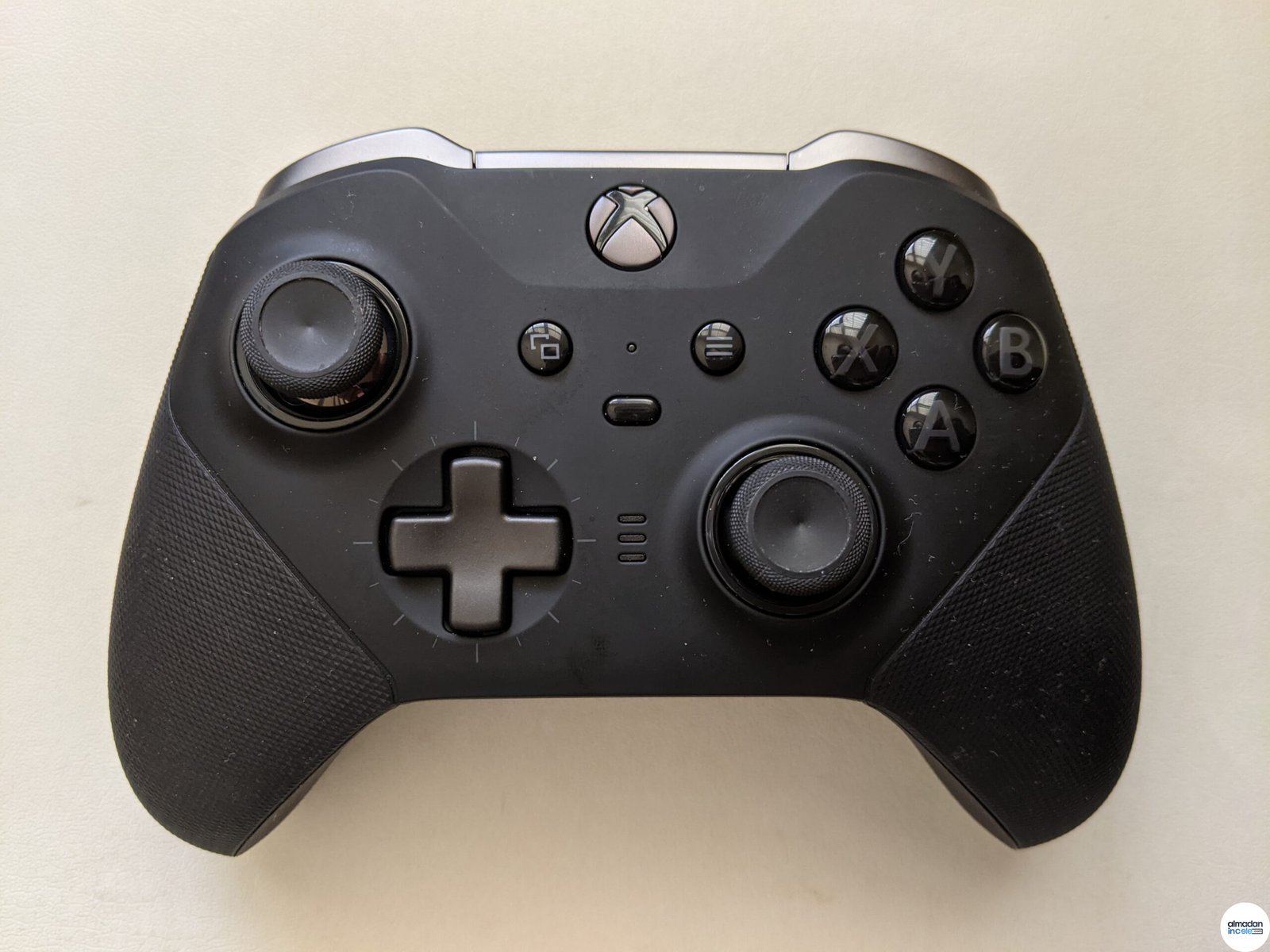 Xbox Elite Series 2 kontrolcü ve Game Pass Temmuz oyunları