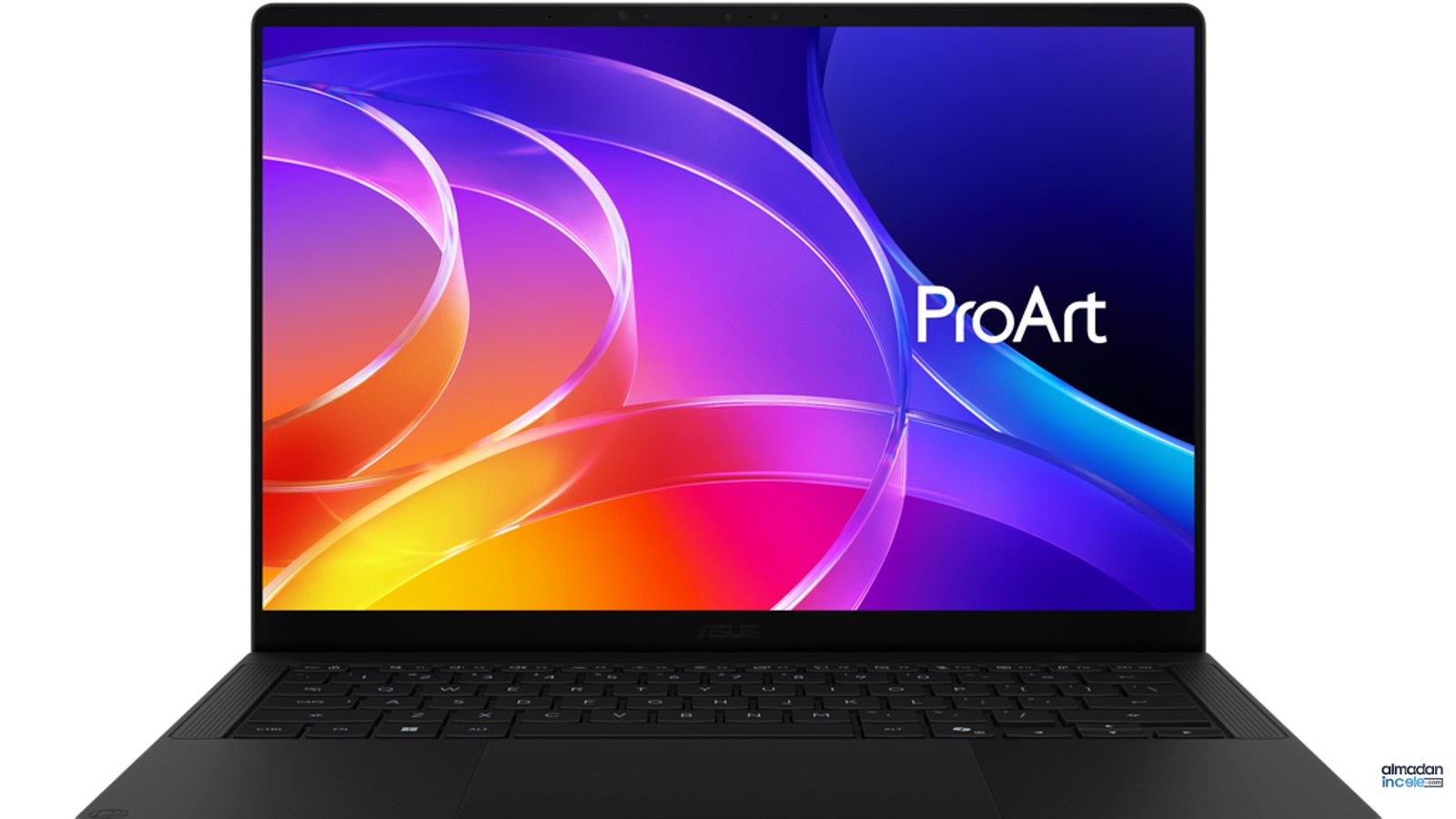 Siyah ASUS ProArt P14 H7407 dizüstü bilgisayarın açık görünümü