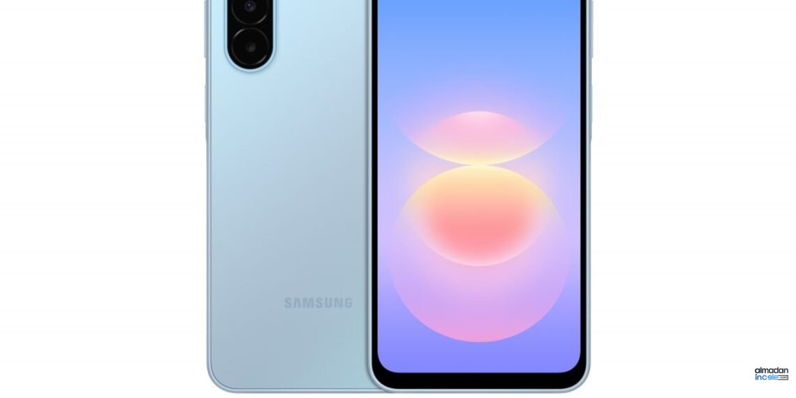 Açık mavi Samsung Galaxy A18 4G modelinin resmi önden ürün fotoğrafı