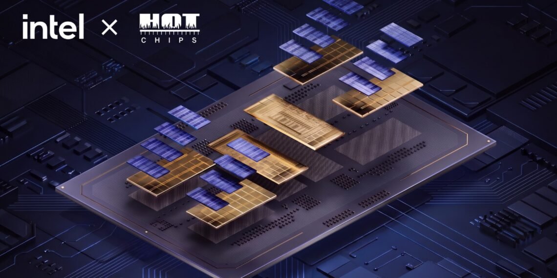 Intel Hot Chips sahnesinde veri merkezi işlemcisi ve çiplet mimarisini gösteren resmi görsel