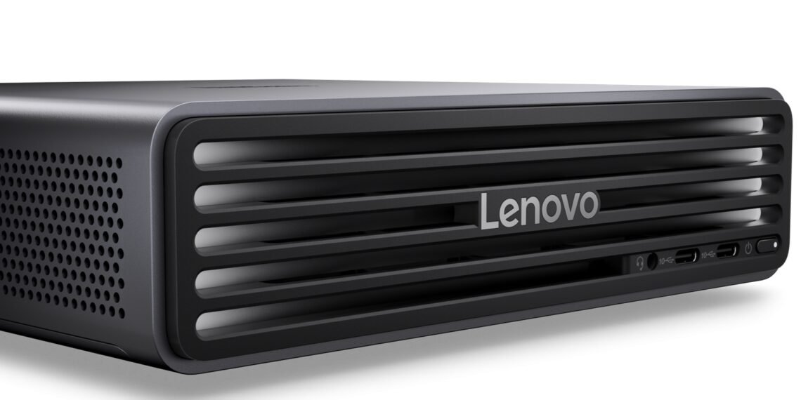 Siyah Lenovo ThinkCentre X Ultra mini bilgisayarın ön bağlantıları