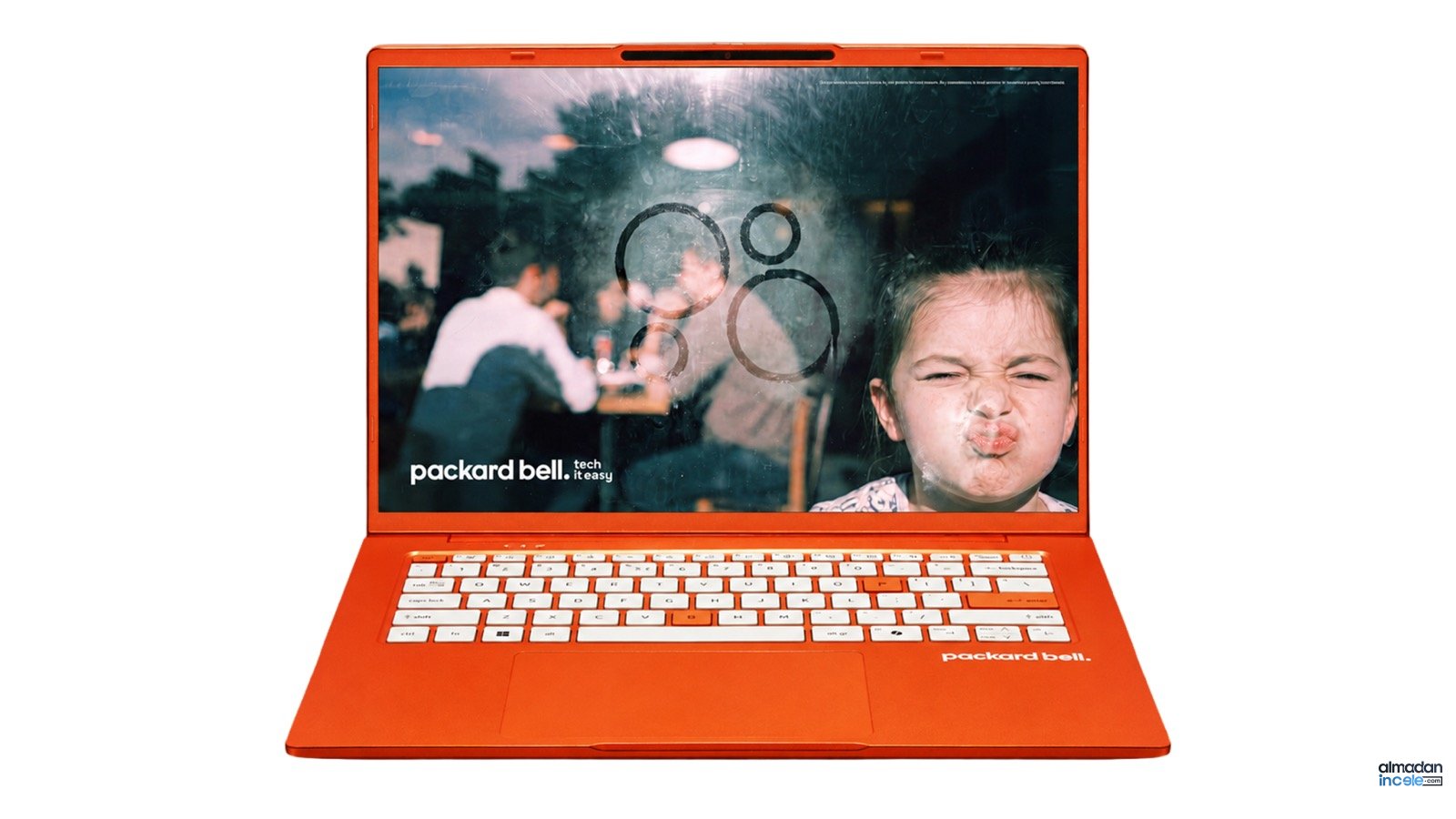 Turuncu renkli açık Packard Bell DotBook dizüstü bilgisayar