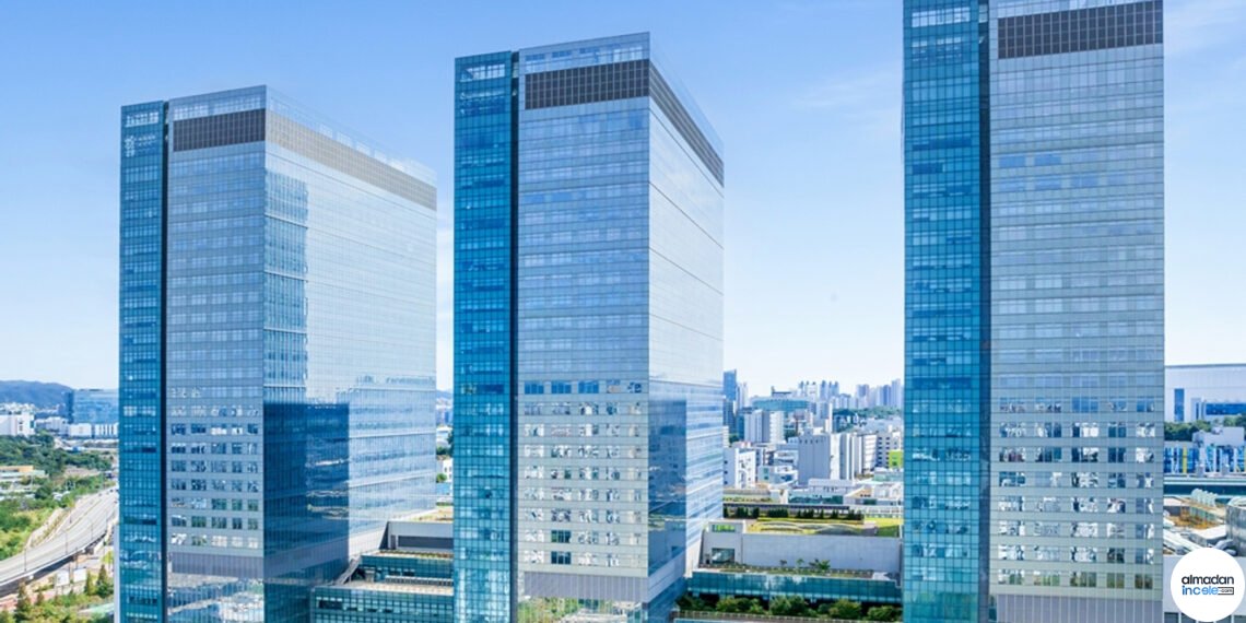 Samsung ve ASML yöneticilerinin yarı iletken iş birliği buluşması