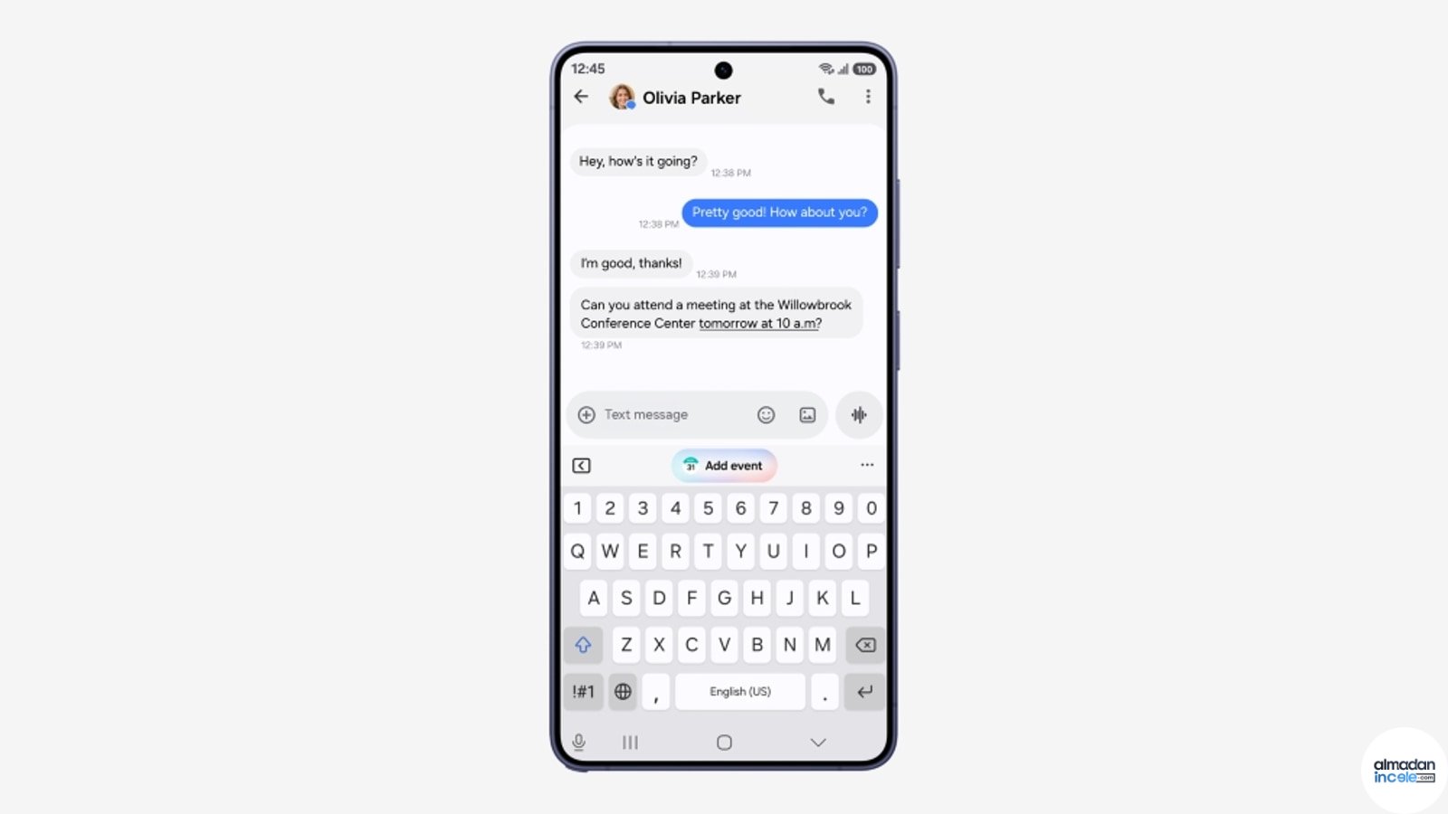 Samsung One UI 9 özelliklerini gösteren Galaxy telefon ekranları ve resmi görsel