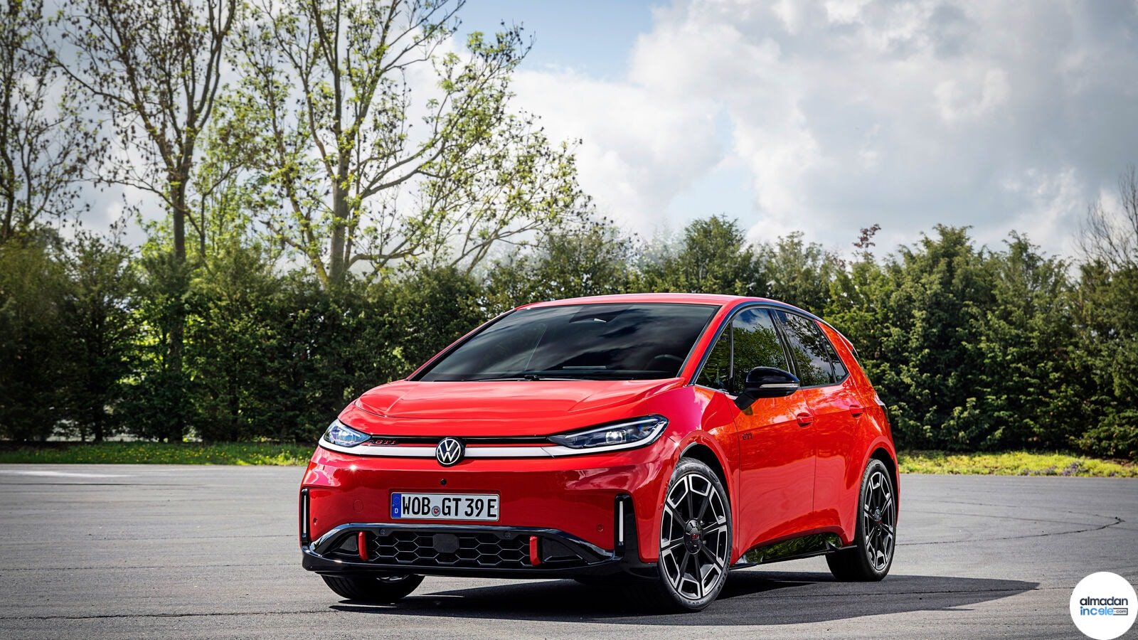 Volkswagen ID.3 GTI elektrikli otomobilin resmi basın fotoğrafı