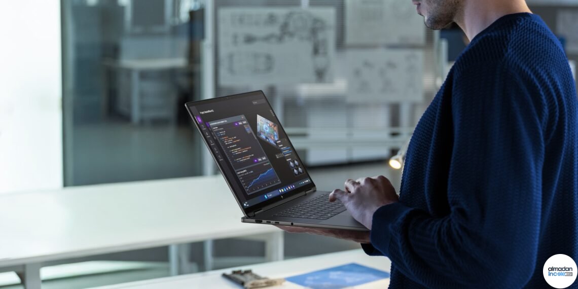 HP OmniBook Ultra 16 RTX Spark dizüstü bilgisayarının resmi yaşam tarzı fotoğrafı