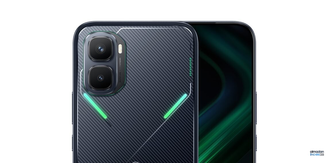 Infinix GT 50 Pro oyun telefonu; arka gövdedeki oyun ışıkları ve fiziksel omuz tetikleri