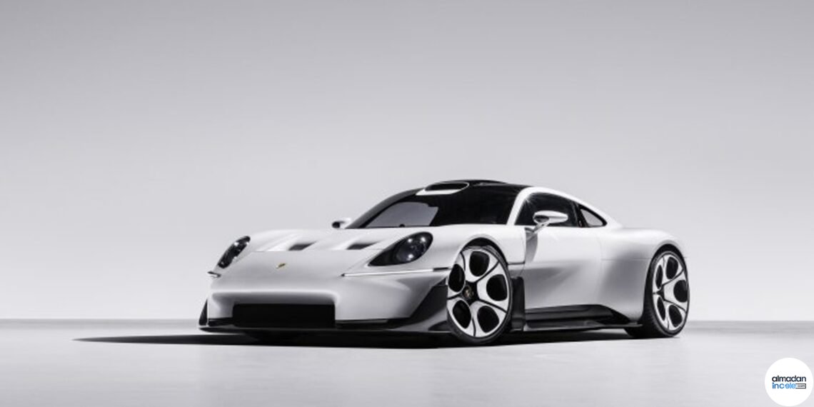 Porsche Mission S orta motorlu vizyon otomobilinin gerçek araç tanıtım görseli